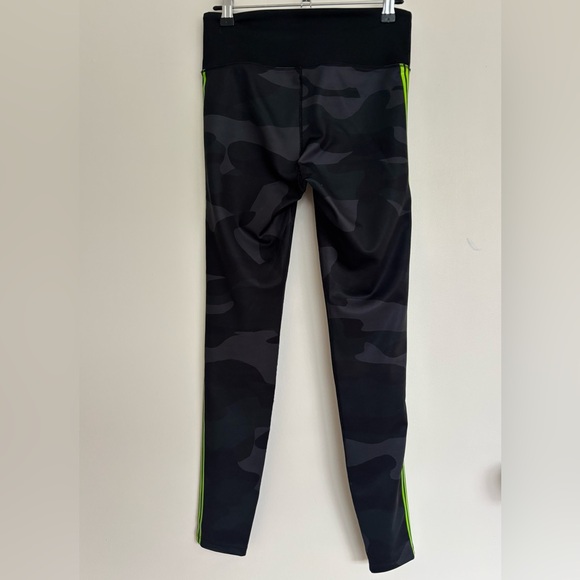 NOLI Camo Legging w/Green Stripe Detailing, Size S, Like New Condition - Picture 6 of 9
